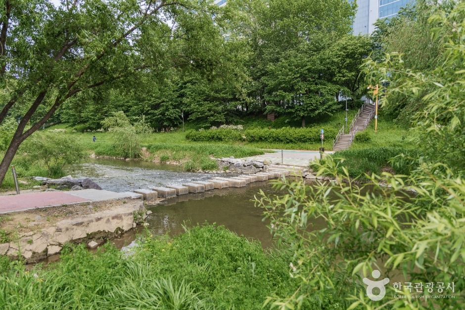 양재천 근린공원