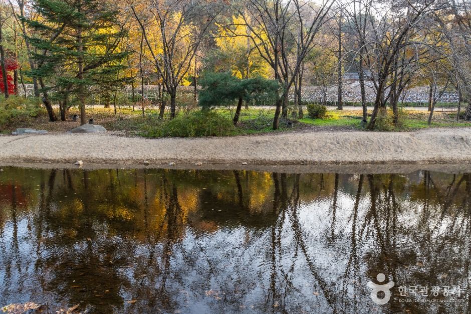 Koreanisches Volkskundedorf (한국민속촌)