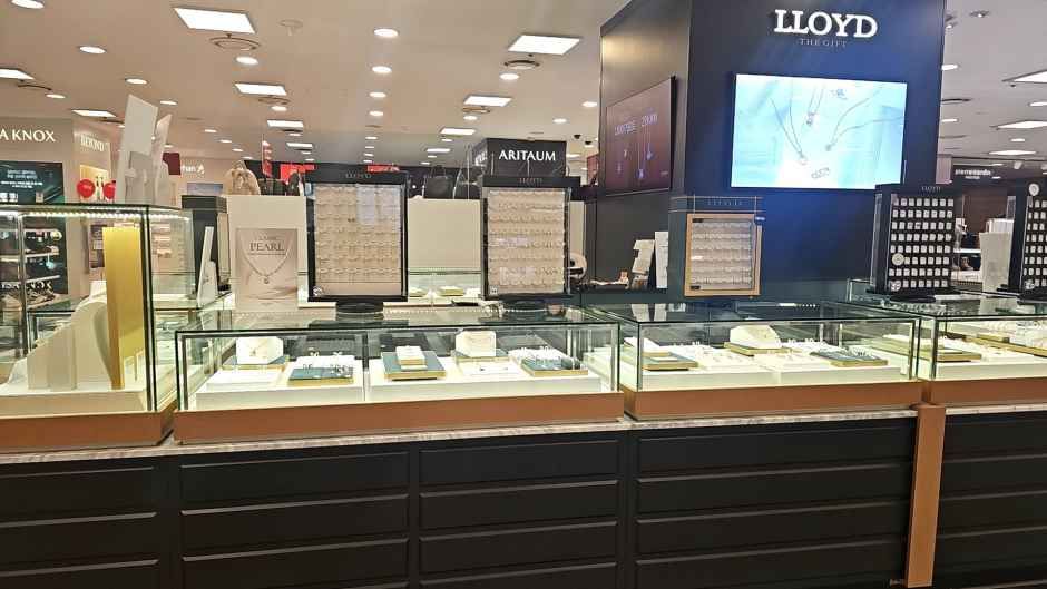 로이드 뉴코아아울렛 산본점