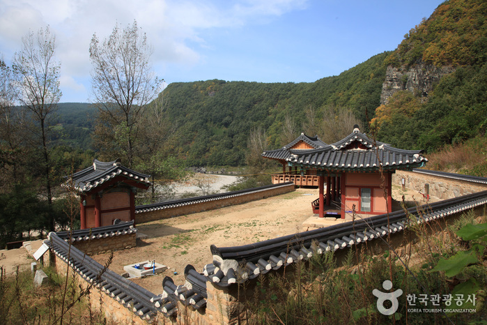 Nongam House (Head Household of the Nongam Descendants) (농암종택)