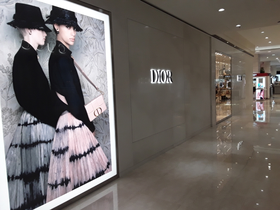 Dior - Lotte Busan Branch [Tax Refund Shop] (디올 롯데 부산점)