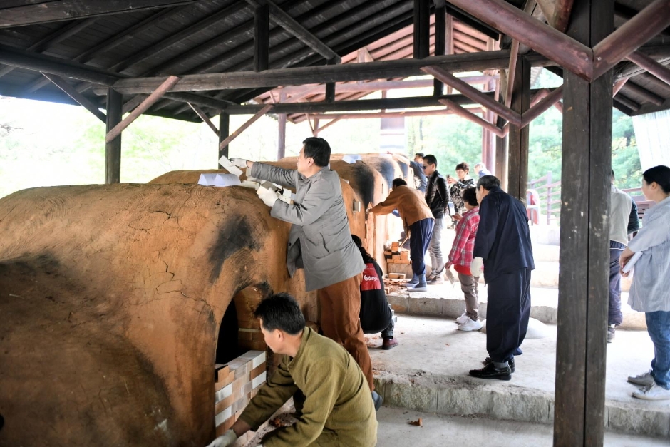 Фестиваль керамики в Ёчжу (여주도자기축제)