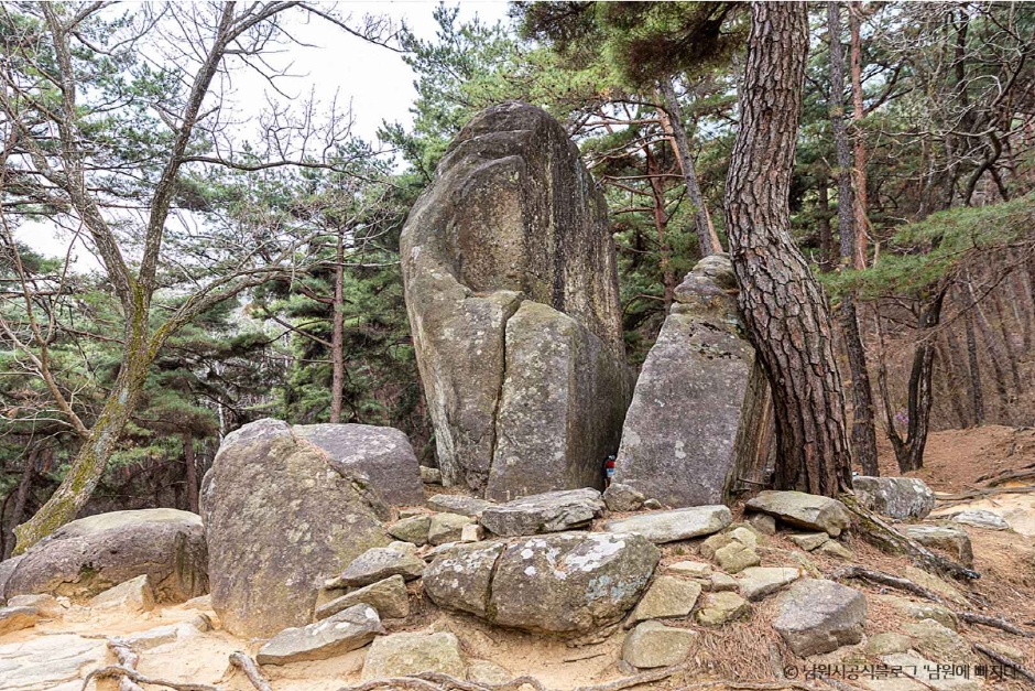 남원 신계리 마애여래좌상