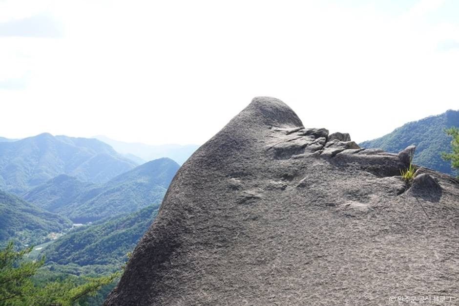기차산 해골바위