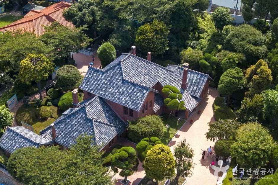 thumbnail-임시수도기념관-6