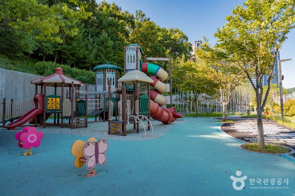 thumbnail-용인중앙공원-8