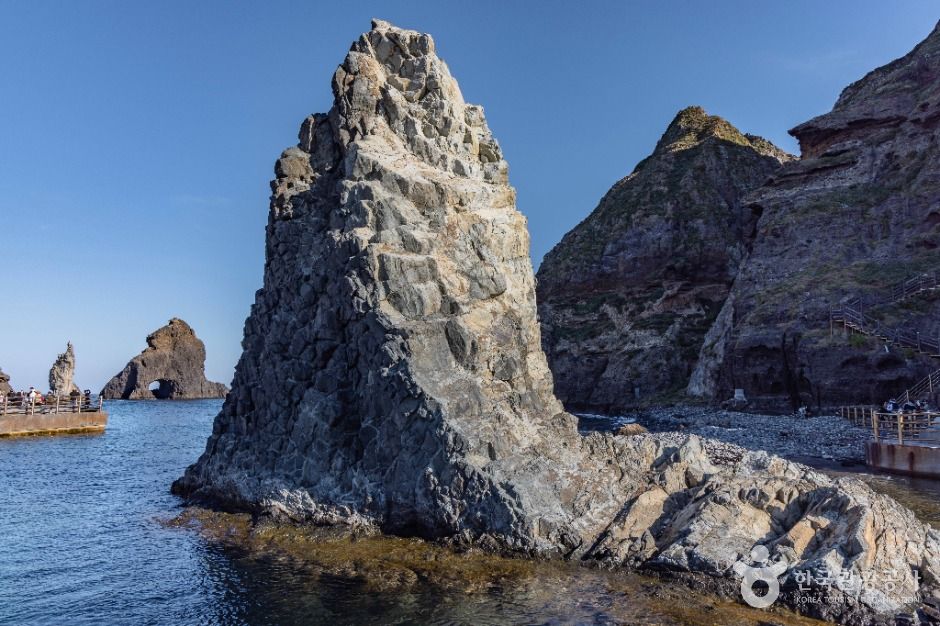 thumbnail-숫돌바위 (울릉도, 독도 국가지질공원)-4