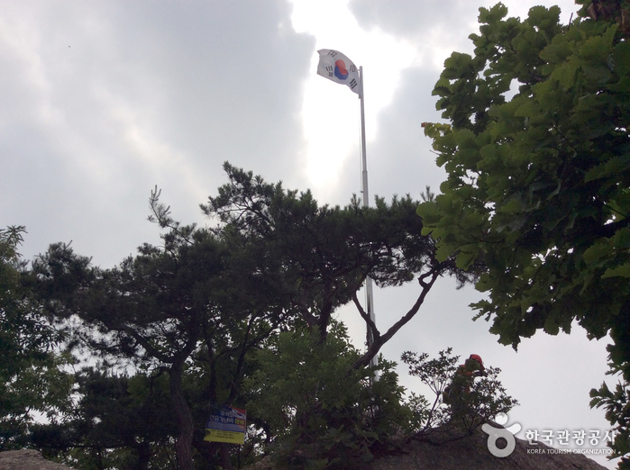 국기봉 전경