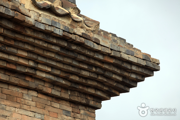 Sinsedong Chilcheung Jeontap - Sinsedong 7 stories Brick Pagoda (안동 법흥사지 칠층전탑)