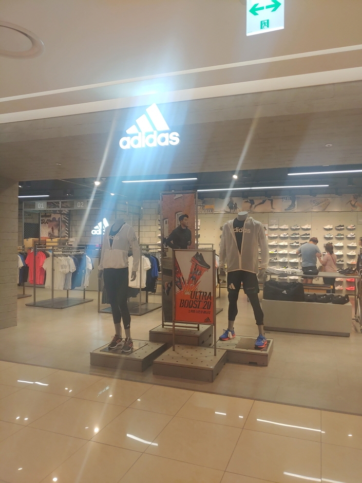 [事後免稅店] Adidas (樂天九里店)(아디다스 롯데구리)