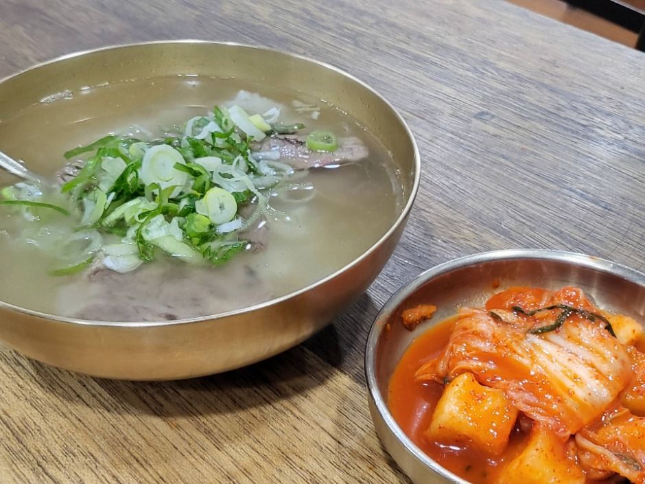 Hadongkwan Myeongdong Main Branch (하동관 명동본점)