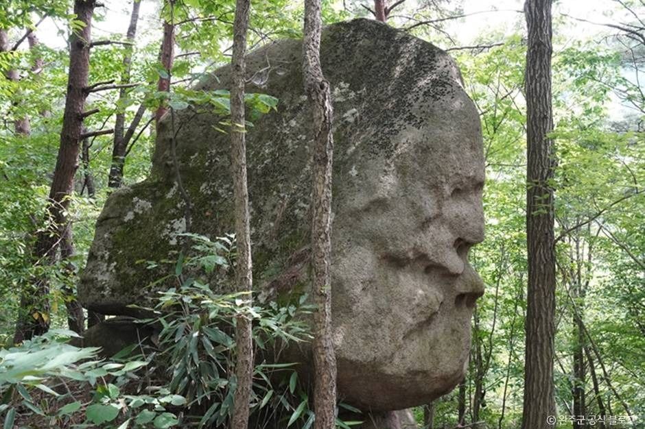기차산 해골바위