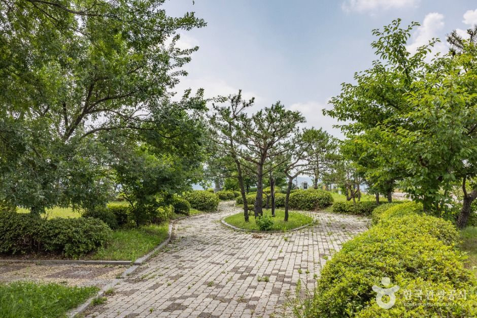 천상병 귀천(歸天) 공원