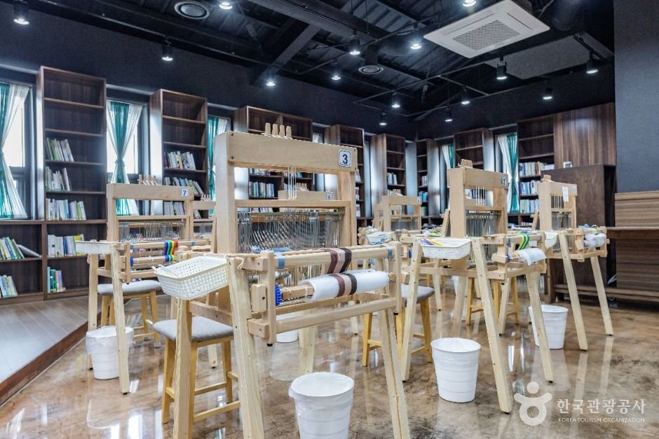 thumbnail-동광직물 생활문화센터-12