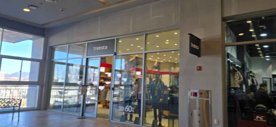 Treksta - Lotte Premium Outlets Gimhae Branch [Tax Refund Shop](트렉스타 롯데프리미엄아울렛 김해점)