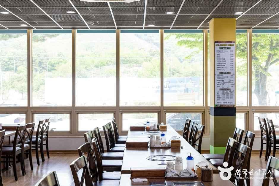 thumbnail-괴산한우타운-4
