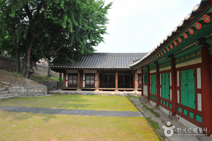 Konfuzianische Akademie Suwon Hyanggyo (수원향교)