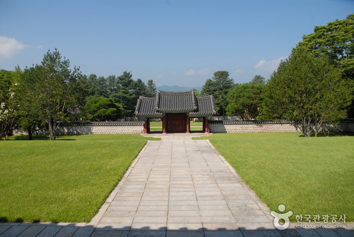 Tombes Chilbaekuichong de Geumsan (금산 칠백의총)