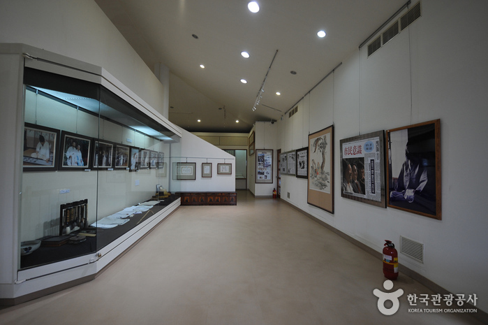 Музей каллиграфии Канам Соегван (강암서예관)