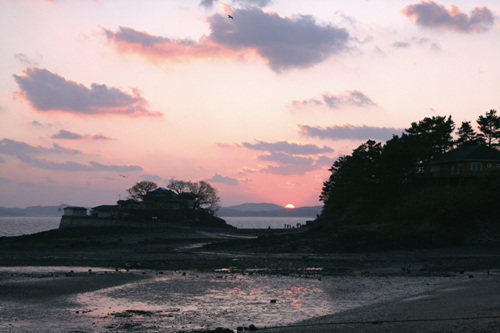 Ganwolam (간월암)