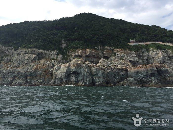 thumbnail-Taejongdae Cliffed Coast [National Geopark] (태종대 (부산 국가지질공원))-4