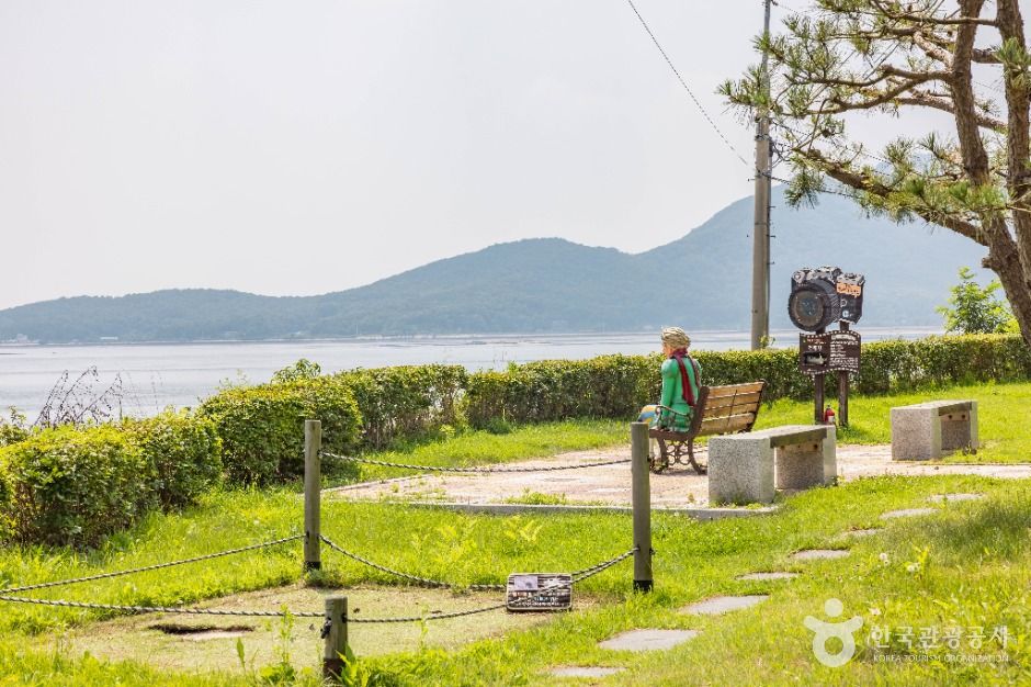 천상병 귀천(歸天) 공원