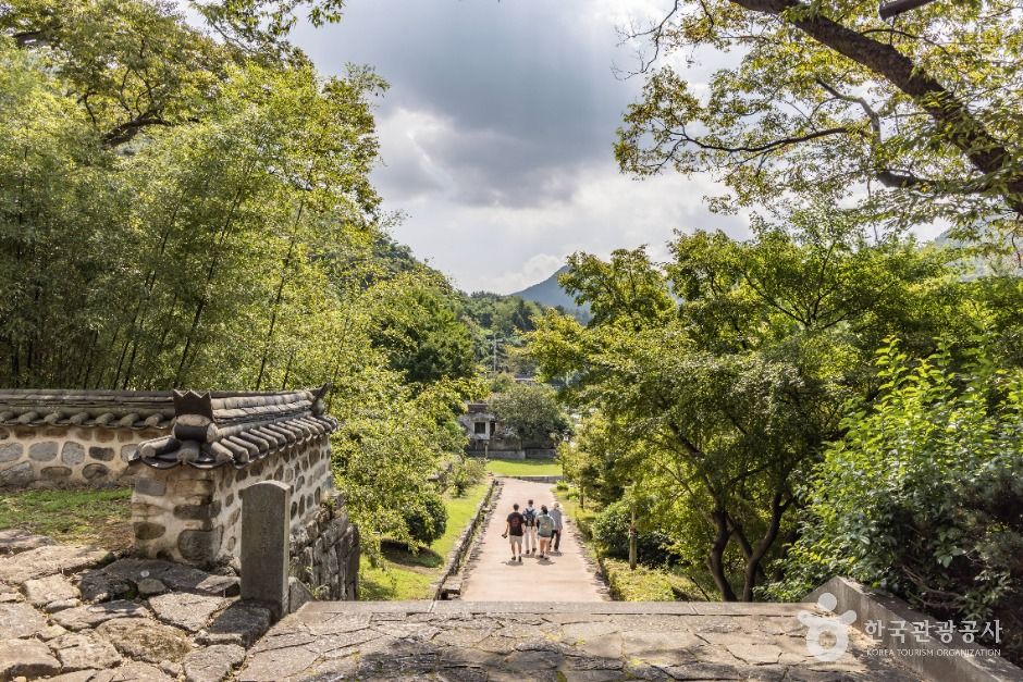 thumbnail-남해 충렬사-2