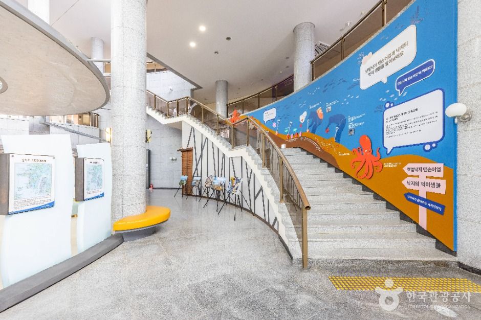 thumbnail-신안갯벌박물관-6