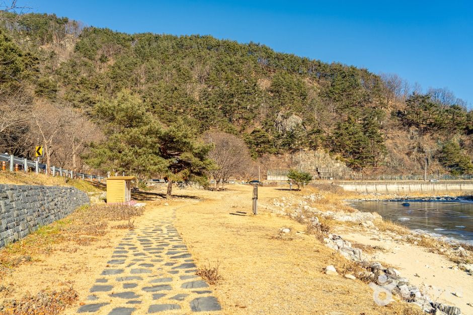 무흘구곡 선바위