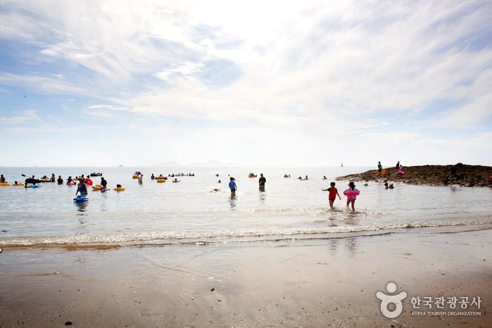 Gyeokpo Beach (격포해변)