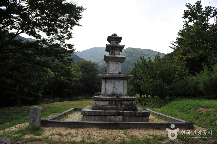Gurye Yeongoksa Temple (연곡사 (구례))
