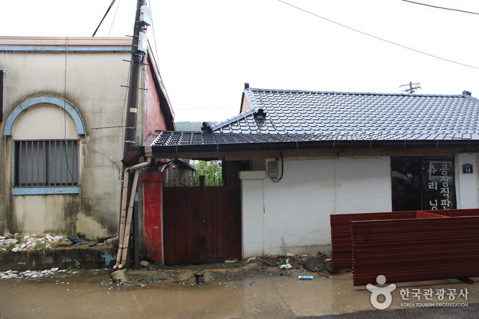 <객주>의 작가 김주영 선생이 어린 시절을 보낸 진보시장 근처 생가터