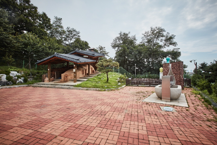 thumbnail-Incheon Gyeongseo-dong Nokcheongja Kiln Site (인천 경서동 녹청자 요지)-9