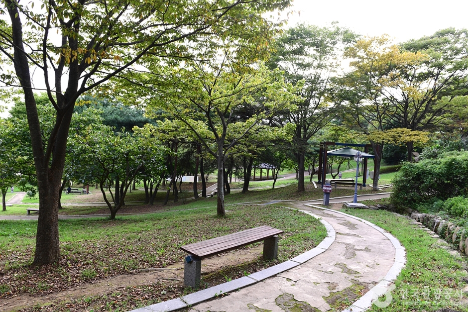 丽水忠愍祠（여수 충민사）