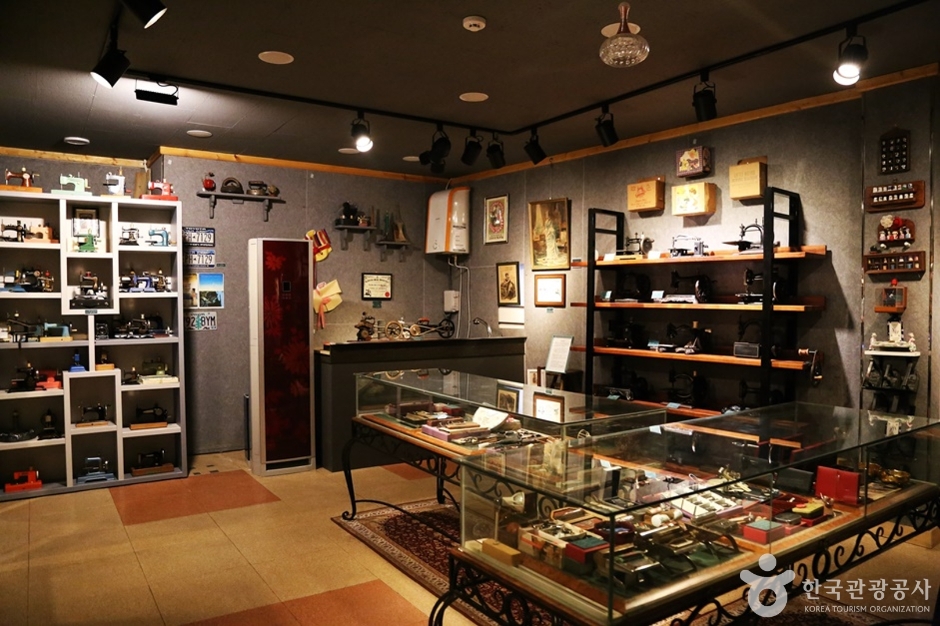 리조 세계재봉틀박물관