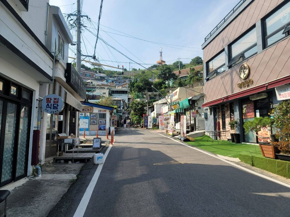 Yeonhee's Supermarket (연희네슈퍼)