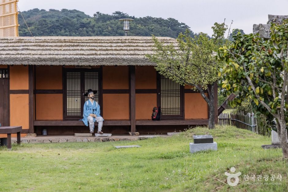 thumbnail-남해유배문학관-35