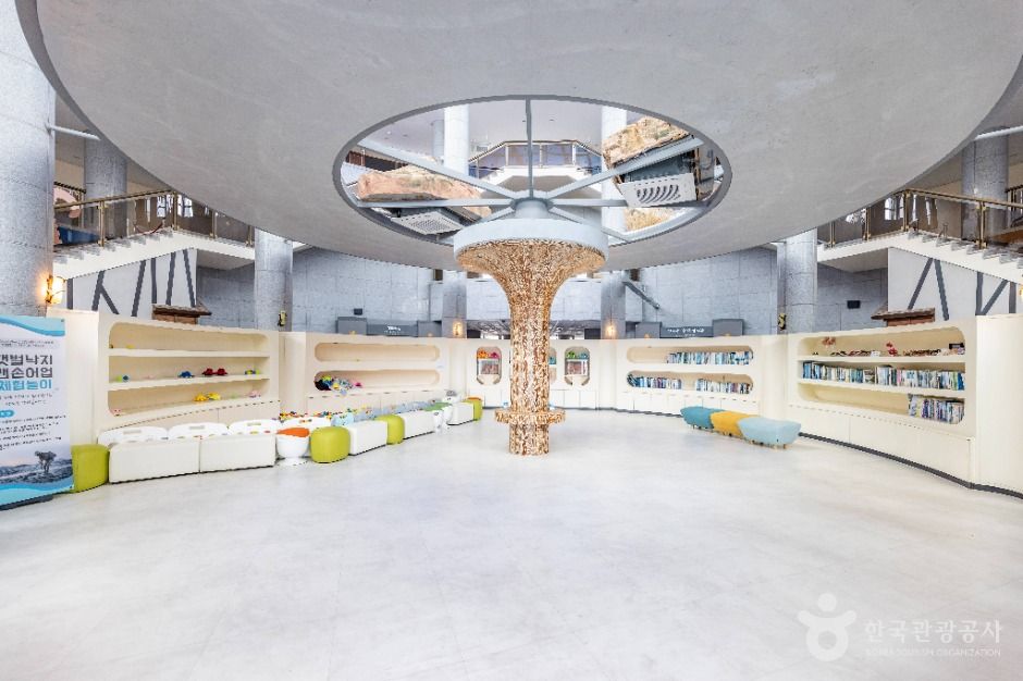 thumbnail-신안갯벌박물관-7