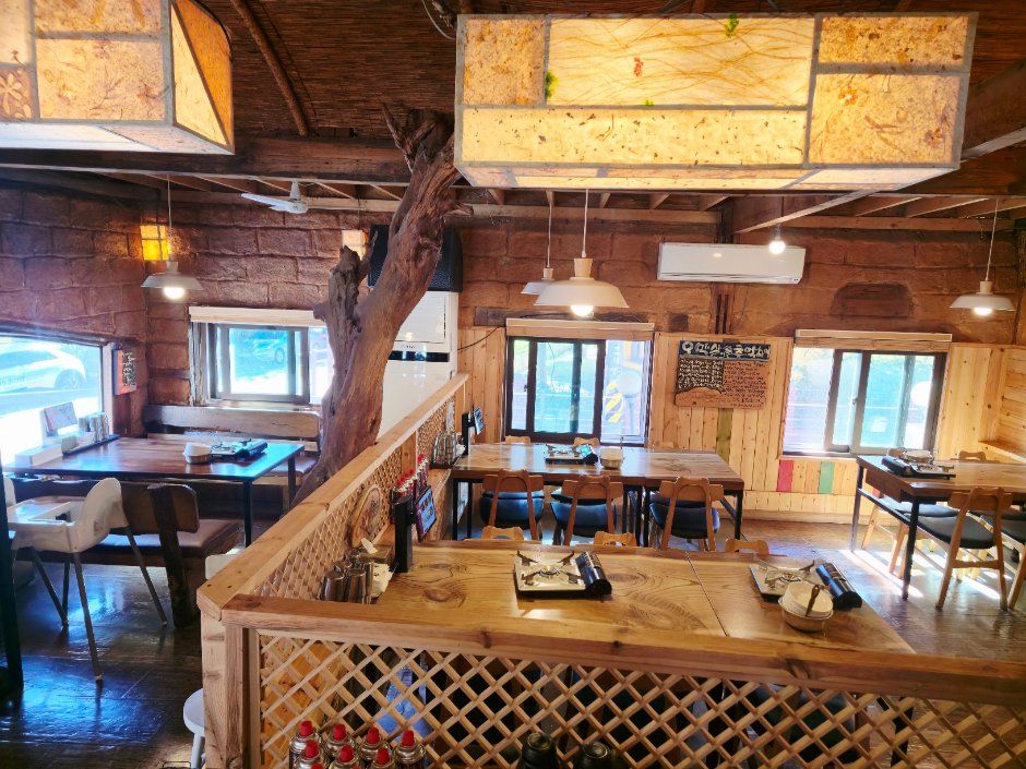thumbnail-The Little Cottage by the Railroad Tracks - Jeonju Ajung-ri Main Branch (기찻길옆오막살이 전주아중리본점)-6
