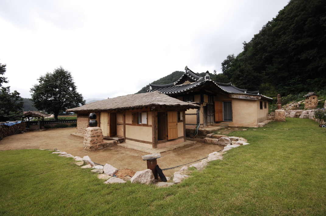 Changsil House (창실고택)