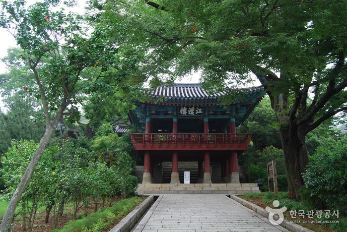 Tempel Chungnyeolsa (충렬사)
