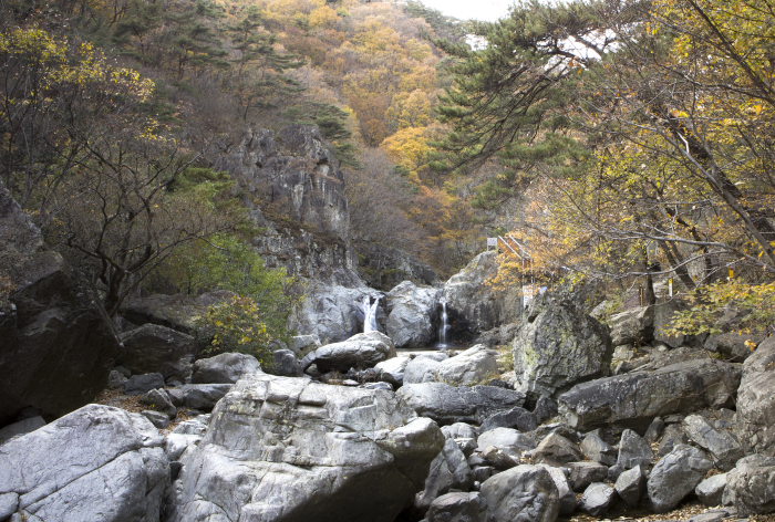 내연산 12폭포 (경북 동해안 국가지질공원)