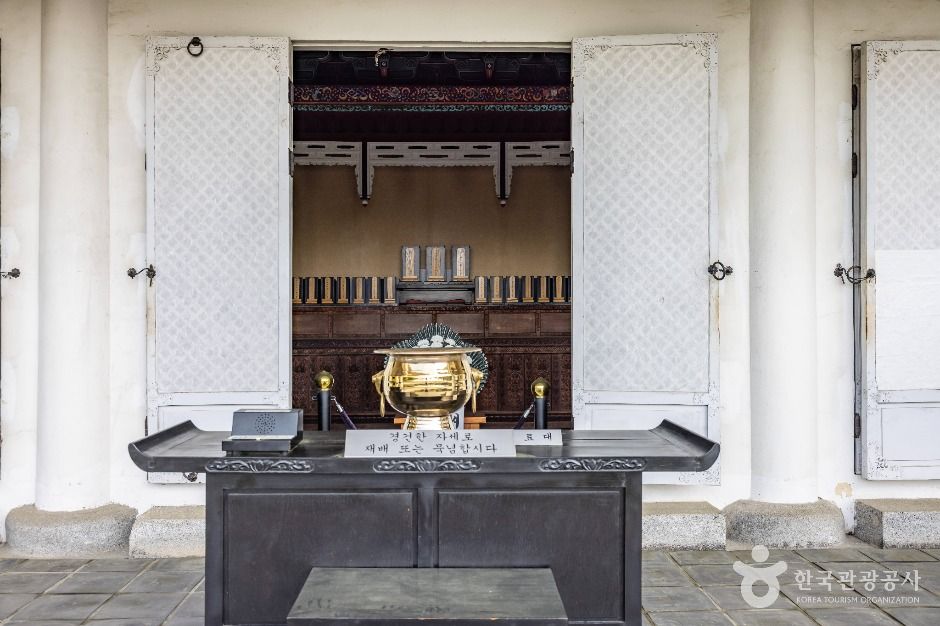 thumbnail-충렬사(부산)-28