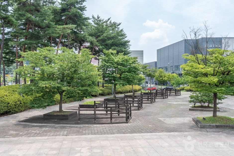천안아산역 동광장