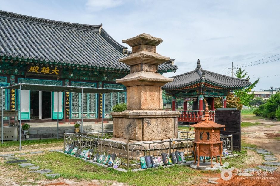 영천 신월리 삼층석탑