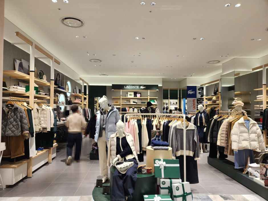 [事後免税店]LACOSTE（ラコステ）ウーマン・タイムビラススウォン（水原）店(라코스테우먼 타임빌라스 수원점)