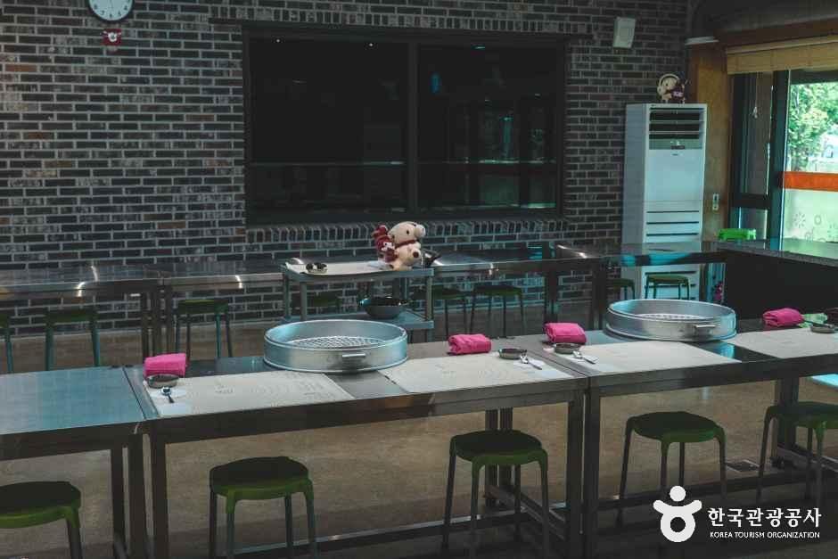 thumbnail-안흥찐빵모락모락마을-10