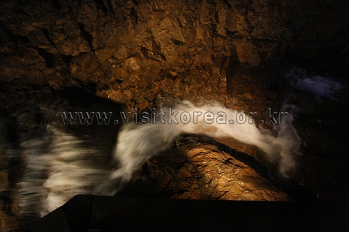 Hwanseongul Cave (환선굴(대이리군립공원))