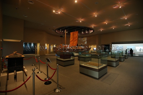 群山近代歴史博物館（군산근대역사박물관）