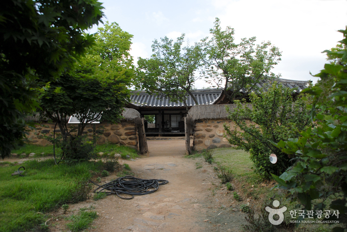 Cheongpung Cultural Heritage Complex (Cheongpung Cultural Heritage Complex)(청풍문화재단지)